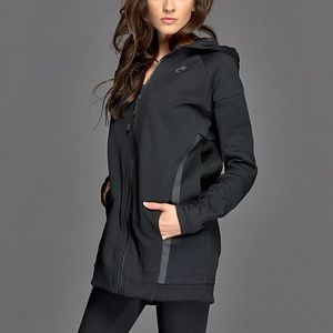 Nike - Tech Fleece Cocoon Jacket | Size Small